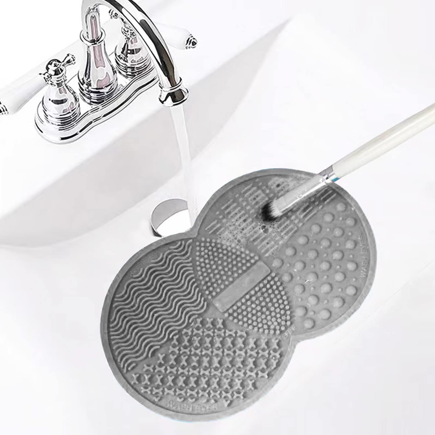 Makeup Brush Cleaning Mat, Silicone Makeup Brush Scrubber, Makeup Brush Cleaner Pad, Cosmetic Brush Cleaner, Brush Cleaning Pad, Suitable for Makeup Brush, Makeup Sponge, Powder Puff (Gray)